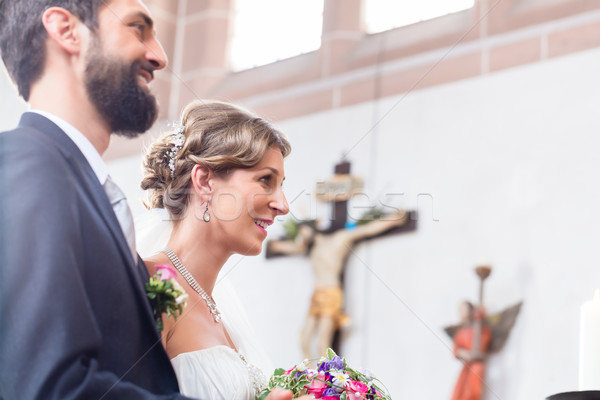 свадьба пару Церкви цветы счастливым роз Сток-фото © Kzenon