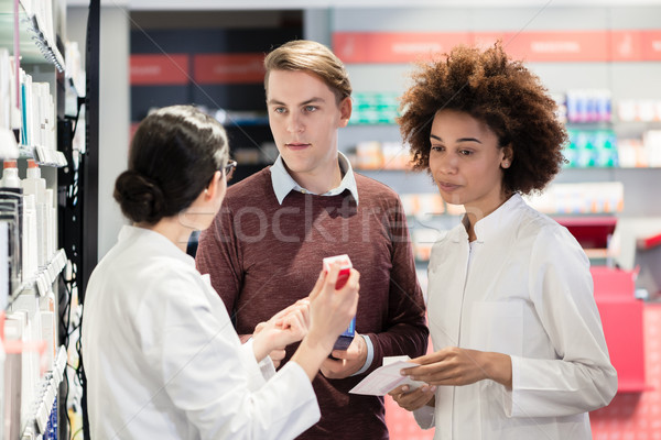 Foto stock: Moço · opinião · conselho · dois · experiente