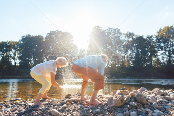 Foto stock: Dois · senior · pessoas · aposentadoria · simplicidade