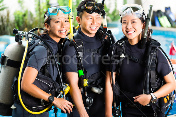 Ludzi nurkowania szkoły studentów mistrz asian Zdjęcia stock © Kzenon