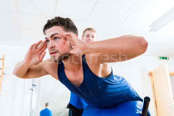 Zdjęcia stock: Człowiek · siłowni · treningu · ławce · wsparcie