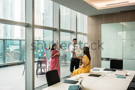 Foto stock: Jovem · independente · trabalhadores · moderno · espaço