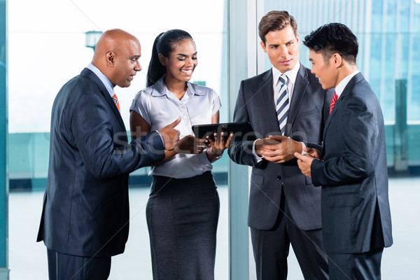 Foto stock: Equipo · de · negocios · horizonte · indio · chino · caucásico