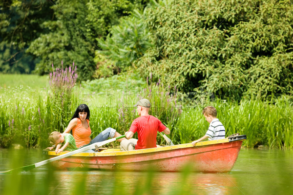 Stockfoto: Boot · reis · familie · twee · kinderen · meer