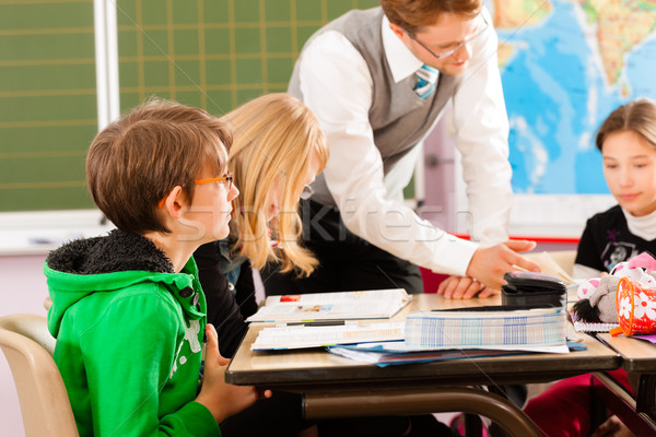 Onderwijs leerlingen leraar leren school elementair Stockfoto © Kzenon