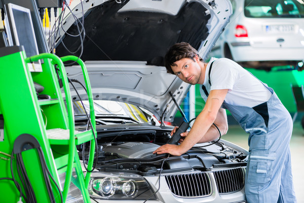 Stockfoto: Monteur · diagnostisch · tool · auto · workshop · man