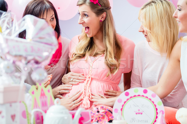 Foto stock: Bebê · chuveiro · festa · criança