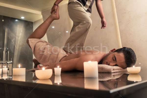 Thai massage beoefenaar man Stockfoto © Kzenon