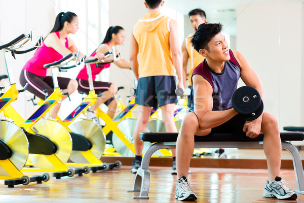 Foto stock: Asia · personas · deporte · fitness · gimnasio