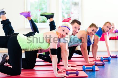 Fitness Ausbildung Training Fitnessstudio junge Frauen Sport Stock foto © Kzenon