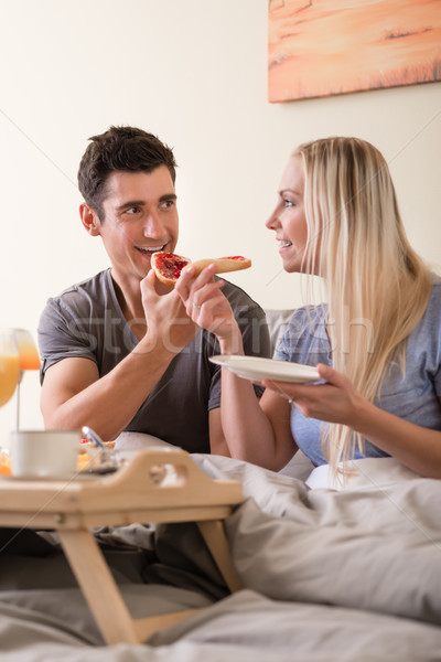 ストックフォト: 幸せ · 朝食 · ベッド · 食べ · パン