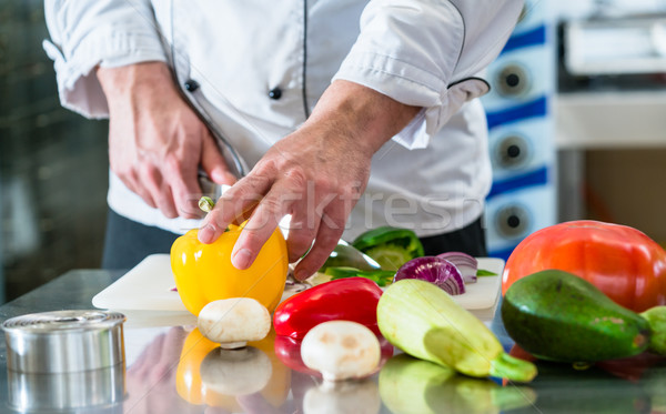 Stockfoto: Chef · groenten · restaurant · keuken · voedsel