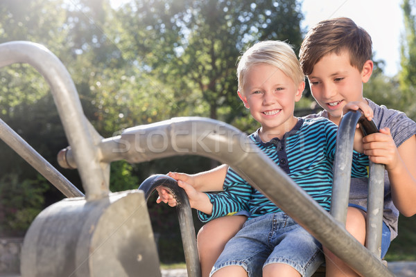 Foto d'archivio: Due · ragazzi · avventura · parco · giochi · parco · famiglia