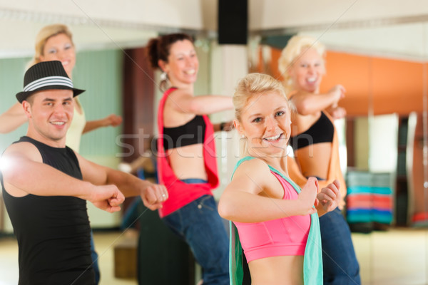 Zumba fiatalok tánc stúdió tornaterem sportok Stock fotó © Kzenon
