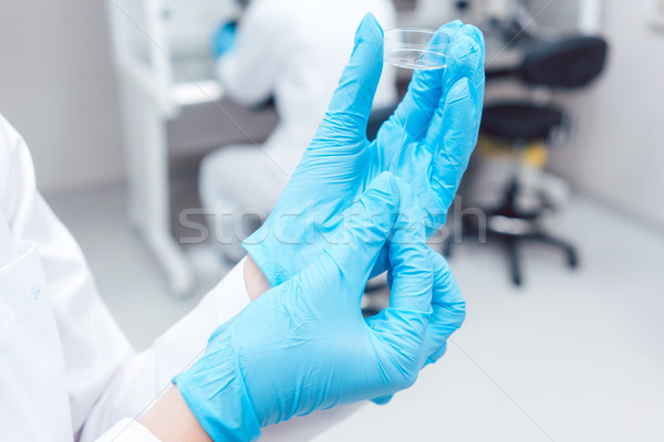 Fruchtbarkeit Labor Techniker halten Werkzeuge menschlichen Stock foto © Kzenon
