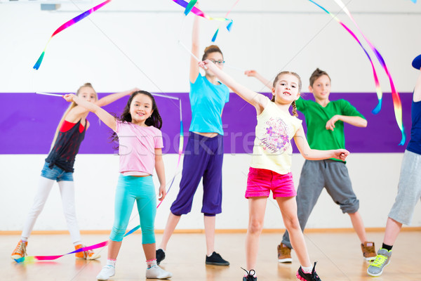 Kinder Tanz Klasse Kinder modernen Gruppe Stock foto © Kzenon