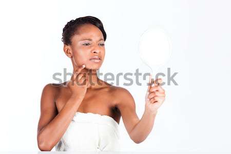 Mooie afrikaanse vrouw studio spiegel jonge Stockfoto © Kzenon