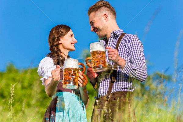 Stockfoto: Paar · bier · zoute · krakeling · vrouw · vrienden · park