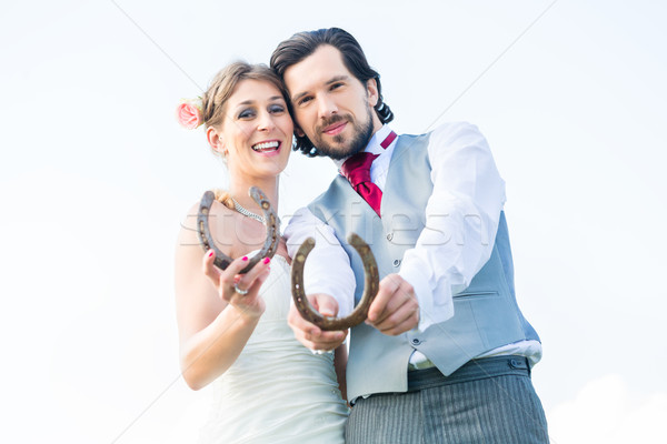 [[stock_photo]]: Mariage · couple · fer · à · cheval · mariée