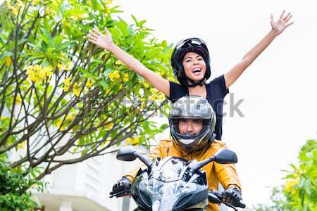 Indonésio mulher sentimento livre motocicleta Foto stock © Kzenon