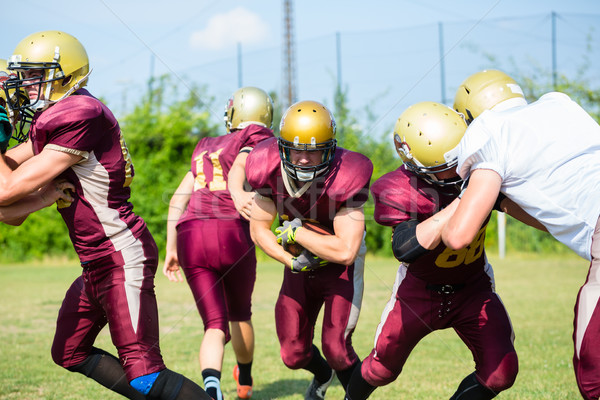 Védelem passz amerikai futballmeccs sportok férfiak Stock fotó © Kzenon