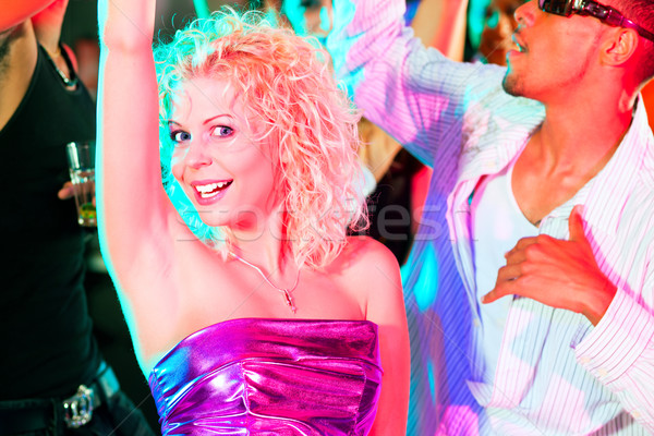 Vrienden dansen club disco groep mannen Stockfoto © Kzenon