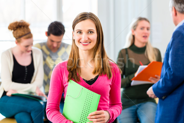 Egyetemi hallgató osztály tanár egyetem főiskolai hallgató áll Stock fotó © Kzenon