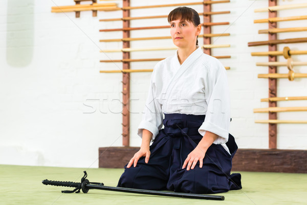 Mulher aikido artes marciais espada sessão treinamento Foto stock © Kzenon