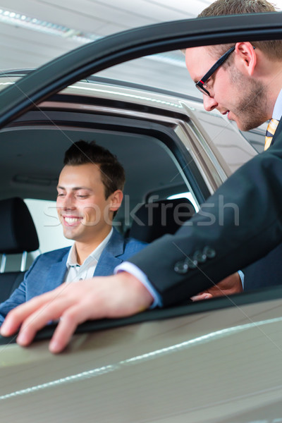 Client achat nouvelle voiture Auto travaux [[stock_photo]] © Kzenon