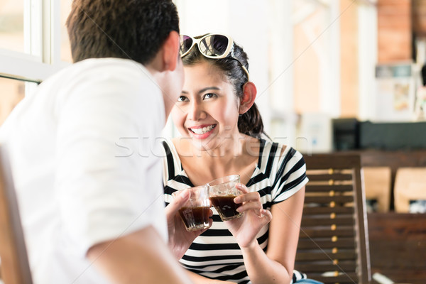 亞洲的 情侶 咖啡館 調情 飲用水 咖啡 商業照片 © Kzenon
