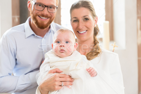 Eltern Baby Taufe Kirche jungen tragen Stock foto © Kzenon