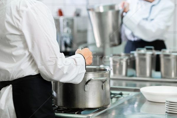 Foto stock: Chefs · fogão · profissional · catering · cozinha · mulher