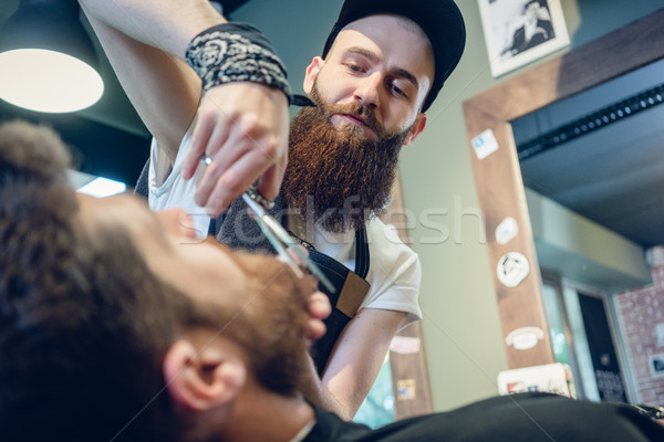 Stockfoto: Hand · barbier · schaar · geschoold · baard