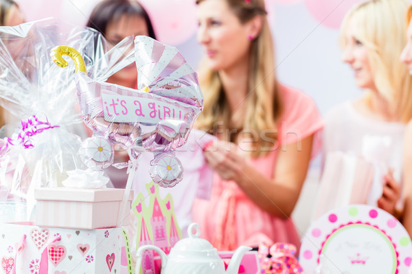 Foto stock: Mejores · amigos · bebé · ducha · fiesta · nino