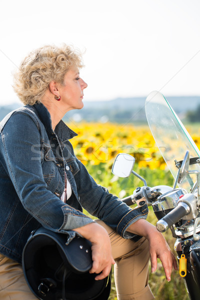 активный старший женщину синий джинсовой Сток-фото © Kzenon