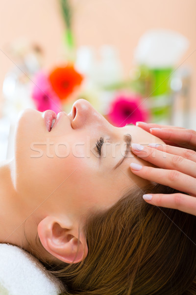 Foto stock: Bem-estar · mulher · cabeça · massagem · estância · termal · cara