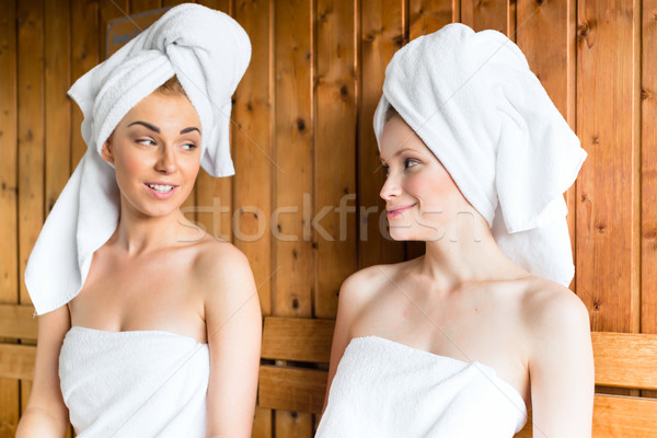 Foto stock: Mujeres · bienestar · spa · sauna · infusión