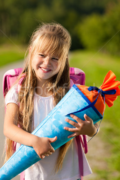 Foto stock: Nino · primero · día · escuela · orgulloso · nino