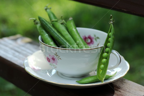 Foto d'archivio: Verde · piselli · Cup · porcellana · alimentare · insalata