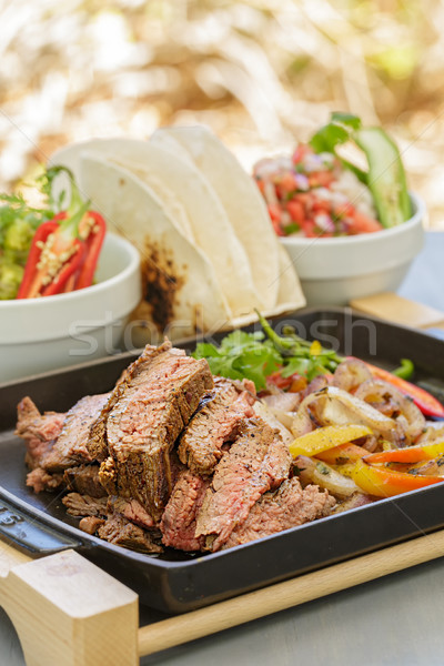 говядины fajitas овощей оранжевый зеленый обеда Сток-фото © LAMeeks