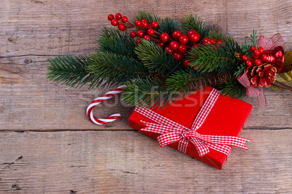 Pine tak geschenkdoos christmas bessen Stockfoto © Lana_M