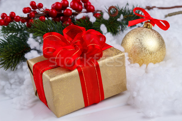 Natal dourado caixa de presente neve decorações foco Foto stock © Lana_M
