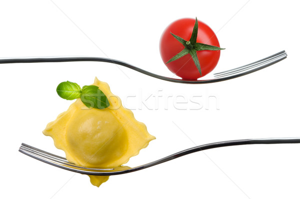 Ravioli paste busuioc garnitura furculiţă Imagine de stoc © leeavison