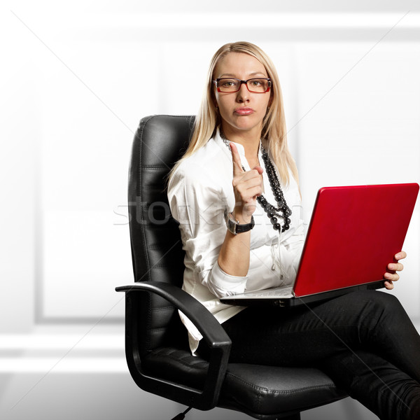 Femme d'affaires président cuir regarder caméra femme [[stock_photo]] © leedsn