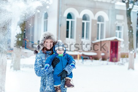 Gelukkig moeder baby spelen sneeuw winter Stockfoto © Len44ik