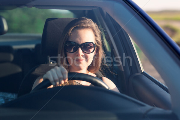 Schönen Geschäftsfrau Sonnenbrillen fahren Auto Frau Stock foto © Len44ik