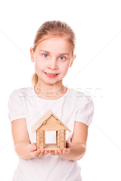 Schönen kleines Mädchen halten Spielzeug Modell Haus Stock foto © Len44ik