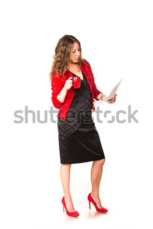 Foto stock: Atractivo · mujer · de · negocios · lectura · papeleo · taza