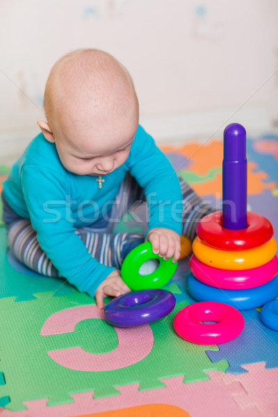 Stockfoto: Cute · weinig · baby · spelen · kleurrijk · speelgoed