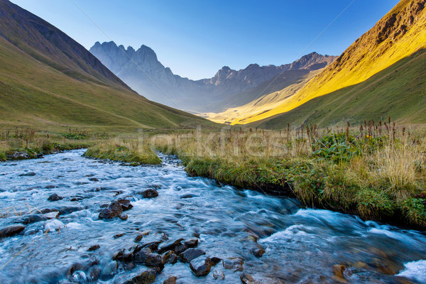 Fluss schönen Ansicht Berg Sommer Dorf Stock foto © Leonidtit